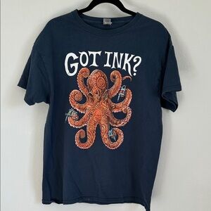 Gildan Got Ink Tee Shirt Blue Octopus Tattoo Graphic Cotton T-Shirt Sz L